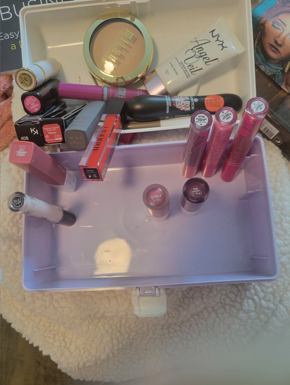Multiple Makeup Bundle - Picture 5 of 8